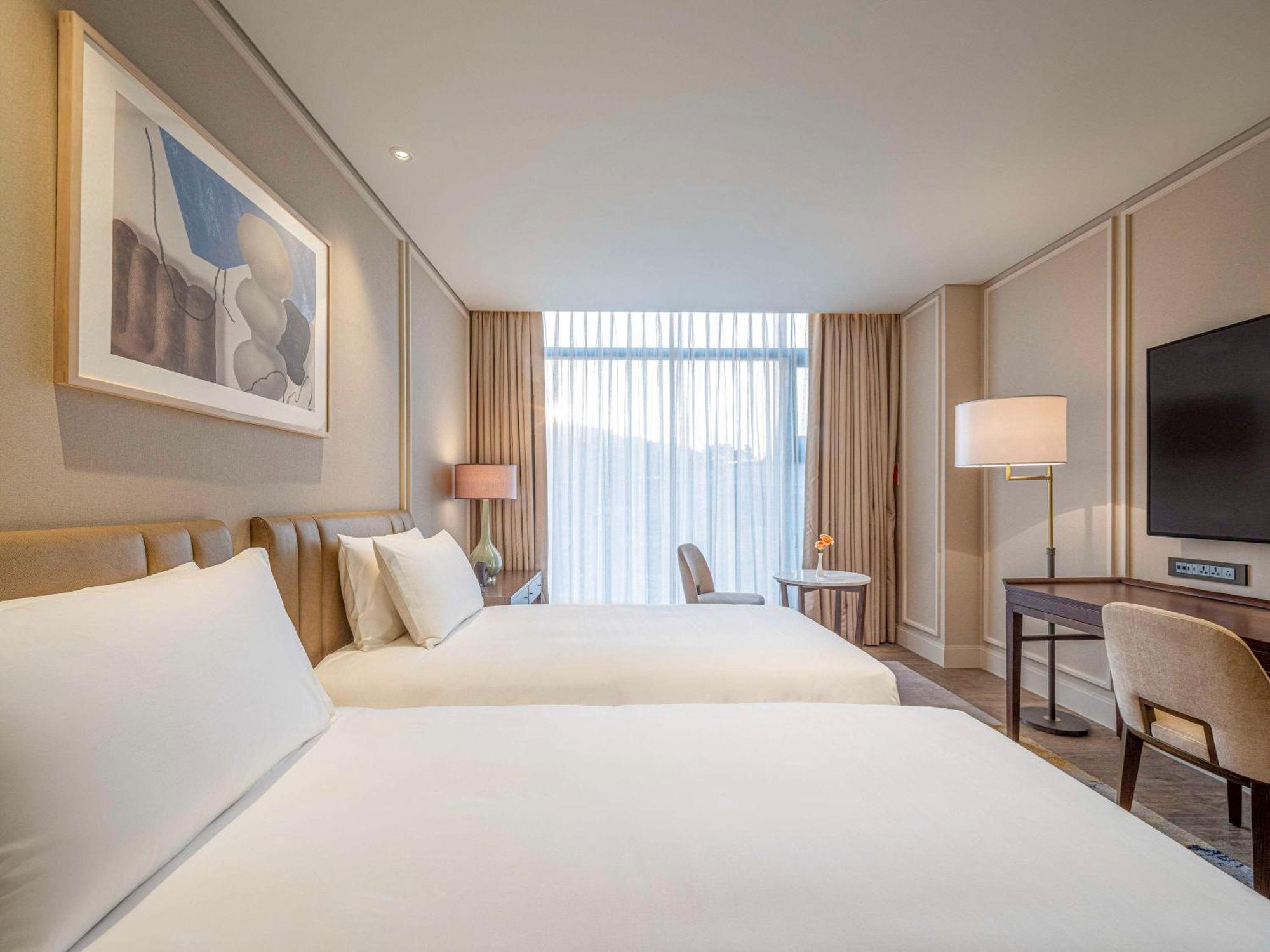 酒店 The Ambassador - A Pullman 5*